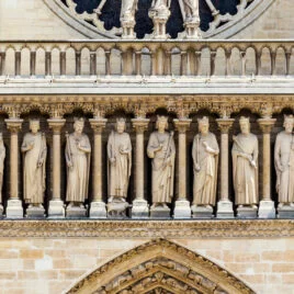 Les équipes de Association Diocésaine de Paris au travail